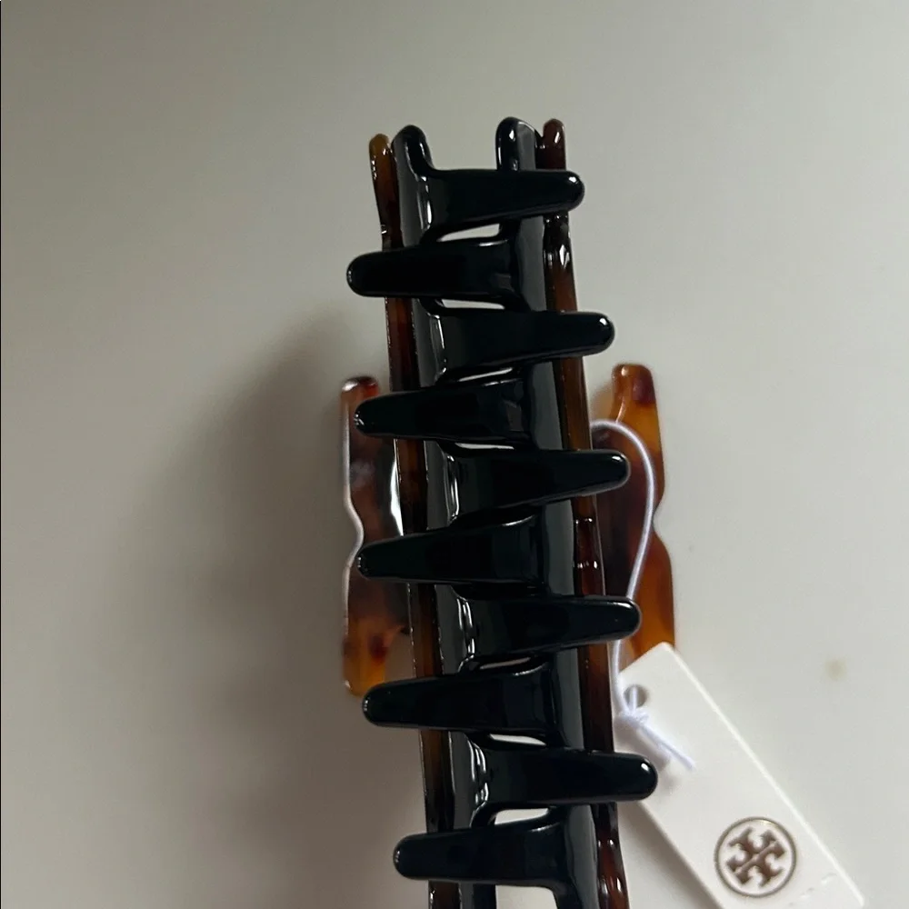 Tory Burch Brown/Black Tortoise Hair Clip NWT Dust Bag Included - Picture 6 of 7